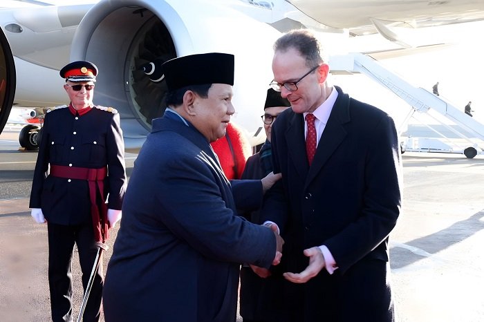 Presiden RI Prabowo Subianto tiba di Bandara Stansted Airport London. (Dok. Tim Media Prabowo)