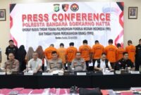 Polisi tangkap 11 pelaku TPPO di Bandara Soetta, sindikat gunakan medsos untuk jebak korban. (Dok. Polres Bandara Soetta)