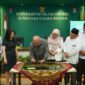 Penandatanganan prasasti menandai peresmian Smart Class di Universitas Islam Negeri Sumatera Utara sebagai simbol kolaborasi antara dunia akademik dan industri bersama Musim Mas Group dalam mendukung peningkatan kualitas pendidikan di Indonesia.