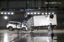 TIGGO7 undergoes a public crash test at the CHERY Brand Safety Challenge.
