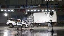 TIGGO7 undergoes a public crash test at the CHERY Brand Safety Challenge.